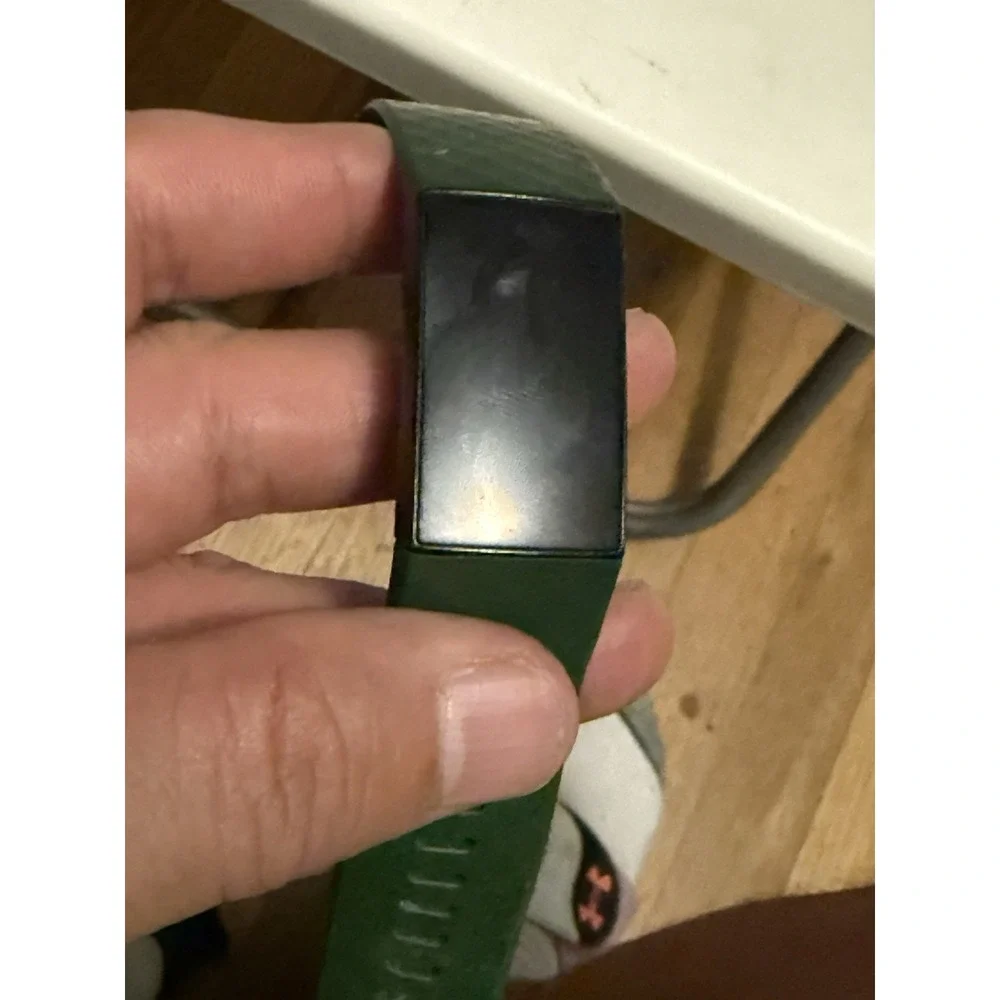 Fitbit Charge 3 Fitness Tracker - FB409 W/ Charger ( No Power ) Asis